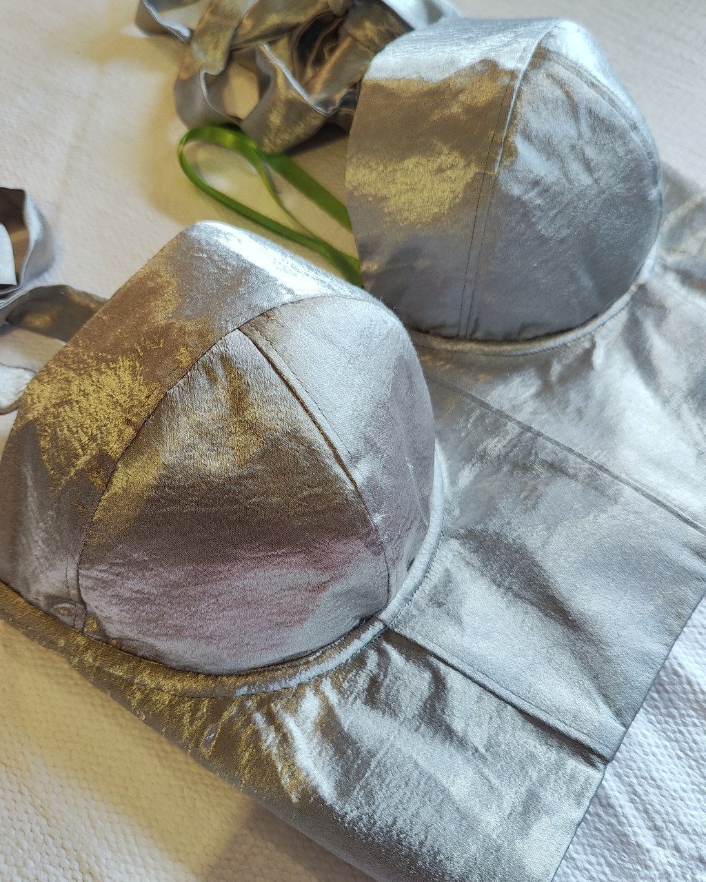 Rose Cafe Bustier pattern breakdown: Full-bust “friendly” wedding guest outfit (Part&nbsp;2)